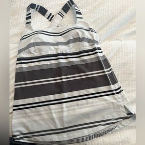 Lululemon Tank size 6